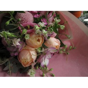 画像: Round Bouquet  -丸いスタイルの花束-